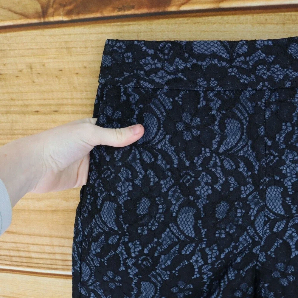 Express Shorts Womens Sz 0 Dark Blue Black Floral Lace Pattern High Rise Pockets